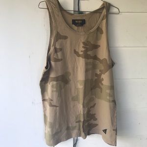 10 Deep camo tank